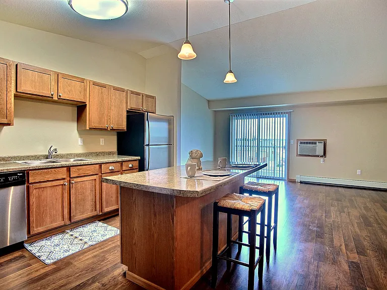 Fargo, ND Wolf Creek Apartments | Kitchen