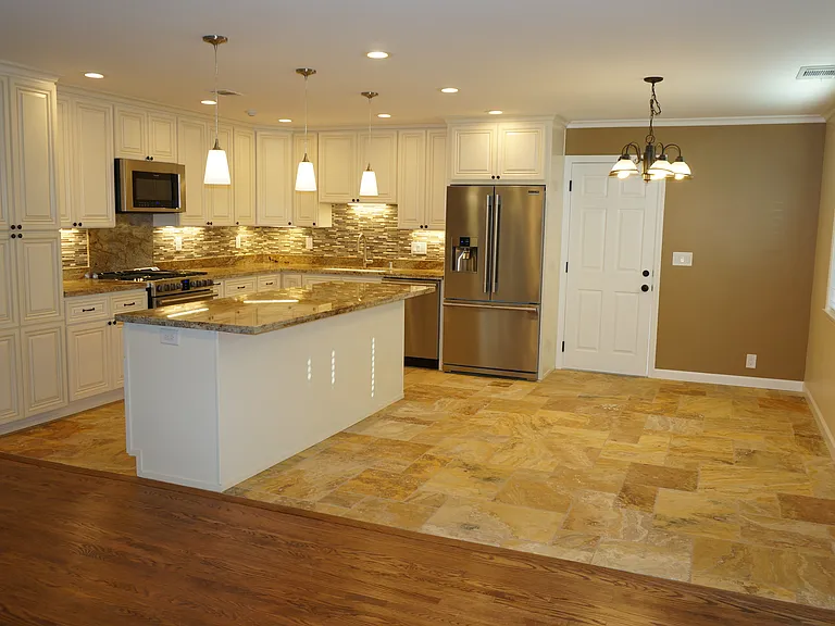 5685 Park Manor Dr — Photo 3