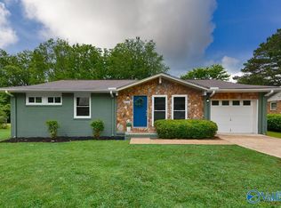 6113 Valley Park Dr NW, Huntsville, AL 35810