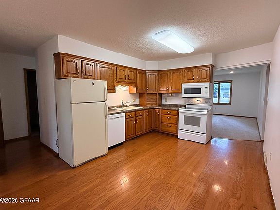 3rd image of 1803 20th Ave S