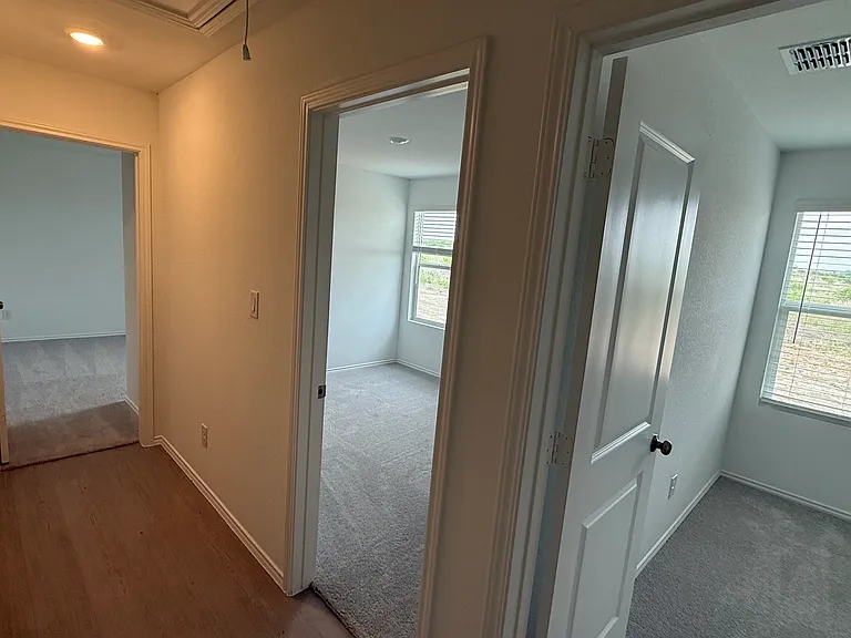 205 E Lima Dr — Photo 7