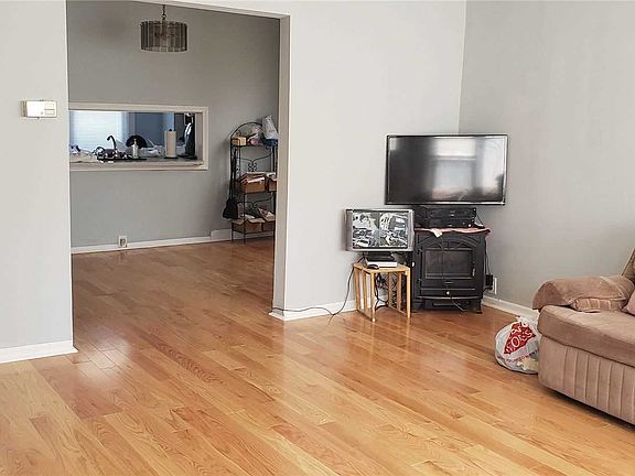 4th image of 88-39 213th St