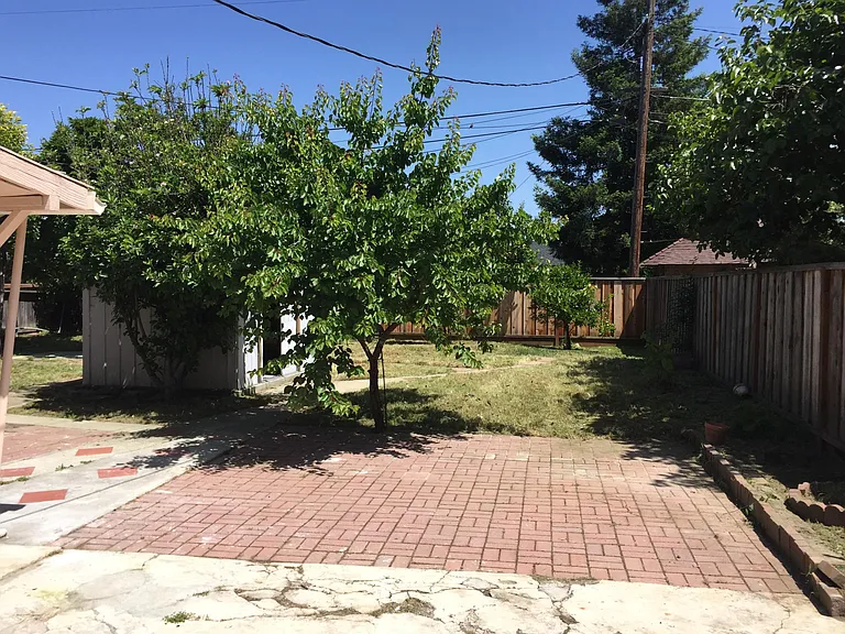 516 Clifton Ave — Photo 19