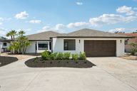 Fairview Blvd-1804-001.jpg