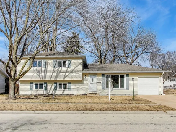 54 Bonds Dr, Bourbonnais, IL 60914