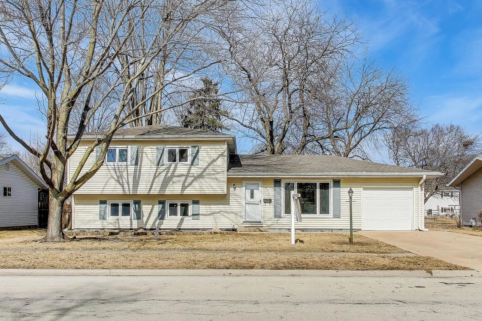 54 Bonds Dr photo 1