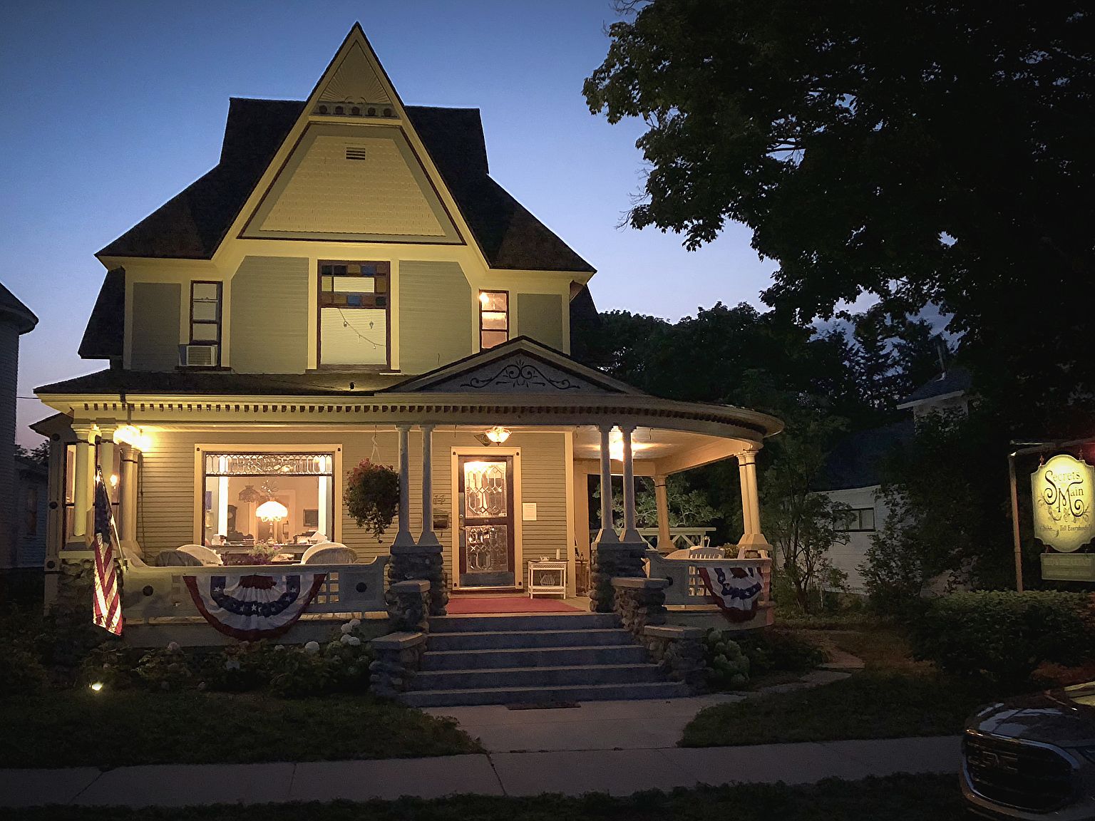 314 S Main St, Cheboygan, MI 49721 | Zillow