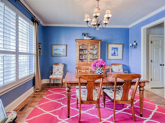 3rd image of 204 N Millbury Ct