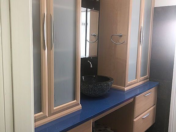 Bathroom 2 cabinets 