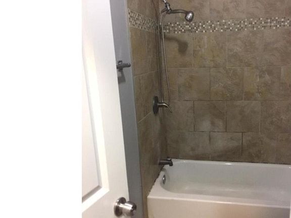 3rd image of 2339 N Park Ave