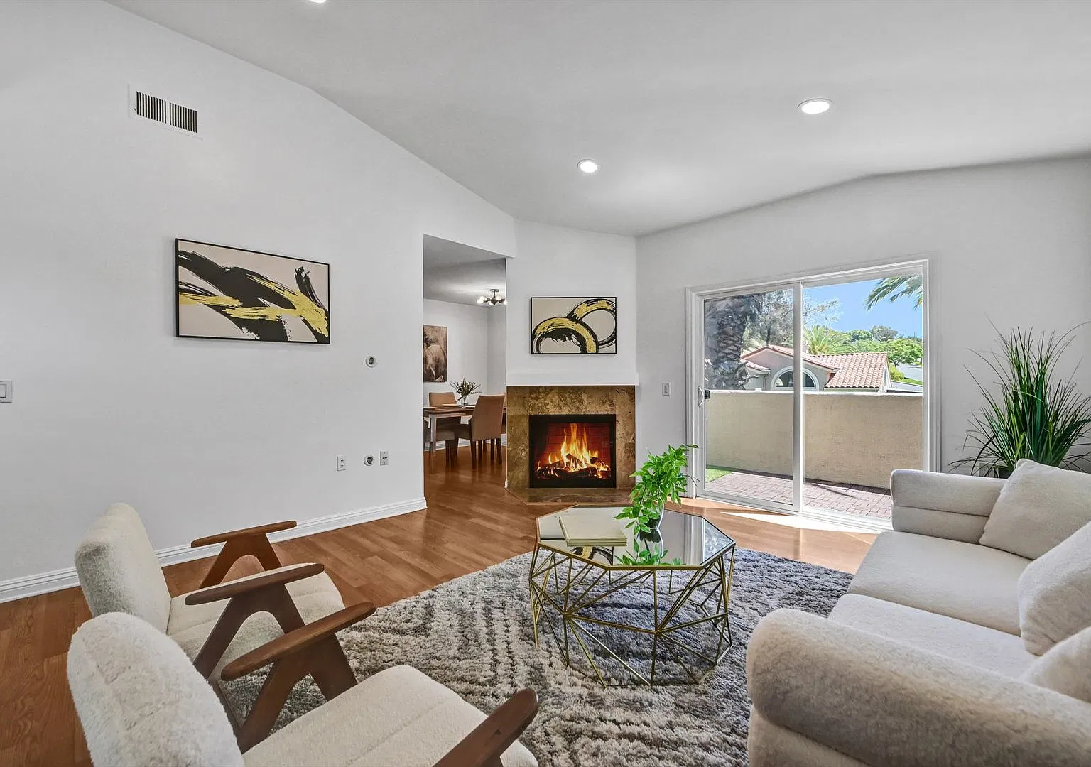 Beautiful Upper-Level Corner Condo, Dual Primary Suites & Resort-Style Amenities with Washer and ... — Photo 1