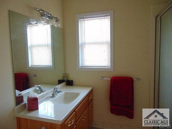 5th image of 2718 Lake Crest Drive