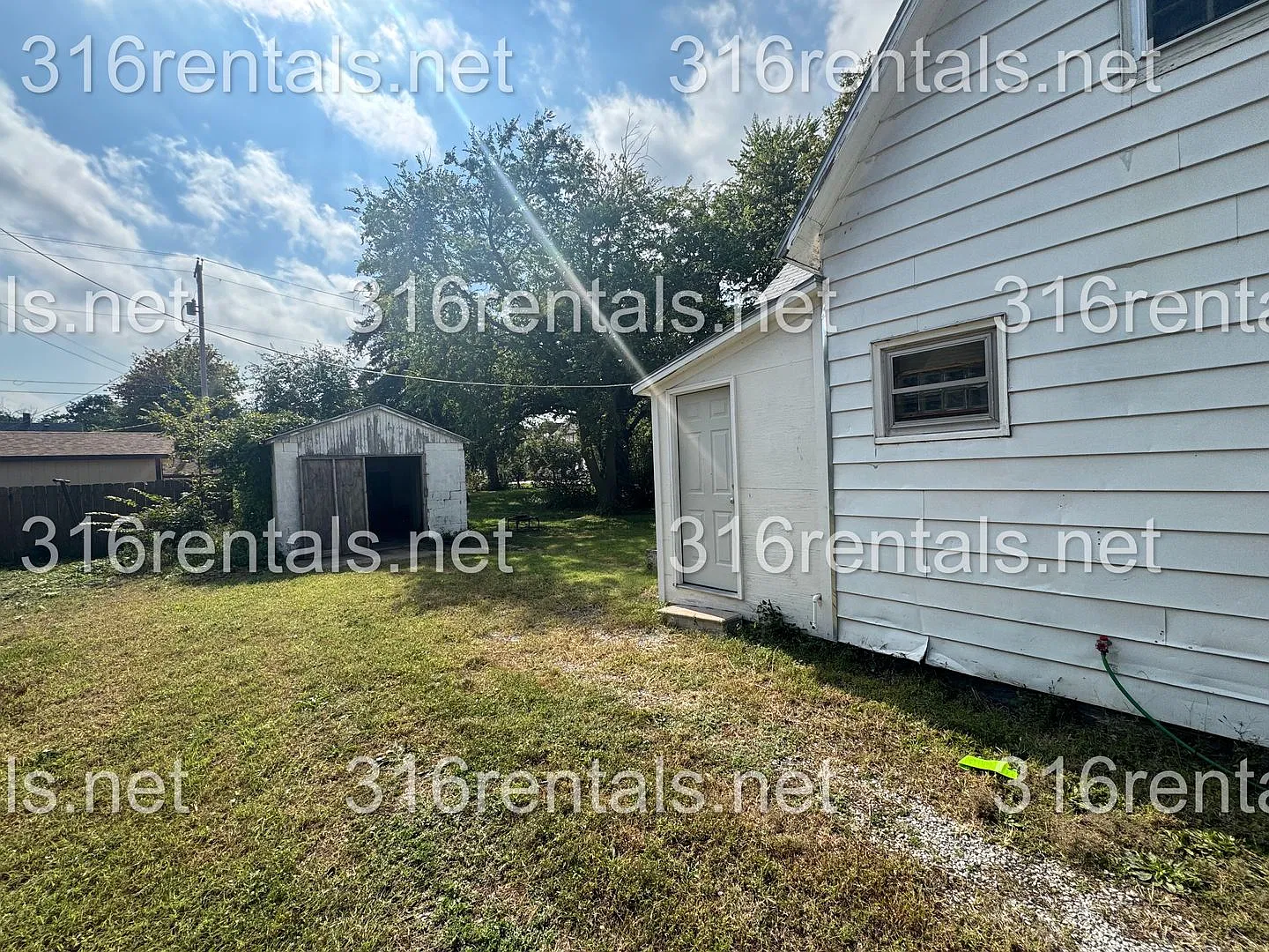 $950 - 2 bed 1 bath - Single Family Home — Photo 4