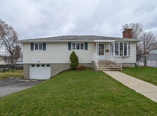19 Middlesex Ave, Worcester, MA 01604