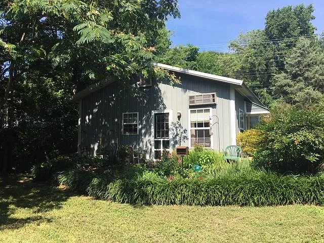 Building Photo - 206 Meade Ave