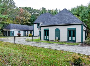 225 Crest Rd, Middlebury, CT 06762