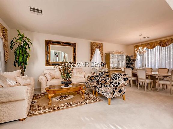 3rd image of 3816 Champagne Wood Dr