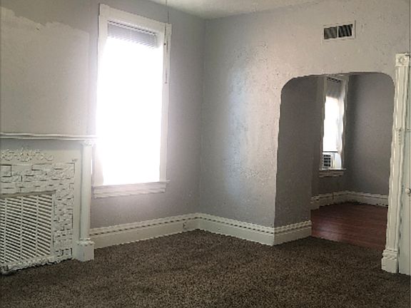 5th image of 3135-37 Chippewa St #3137-2F