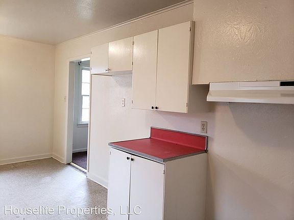 5th image of 7202 Burlingame Blvd