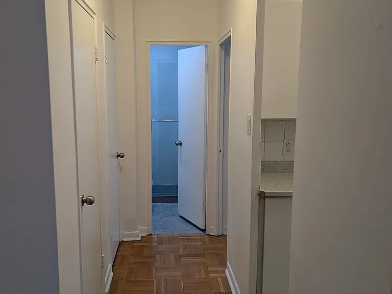 117 Cosburn Ave — Photo 7