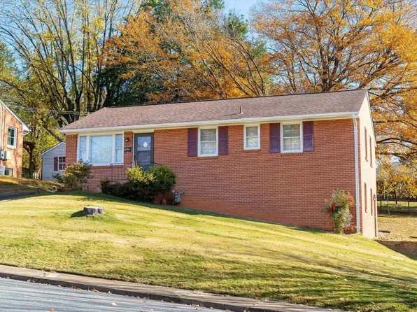 331 Camellia Dr, Charlottesville, VA 22903