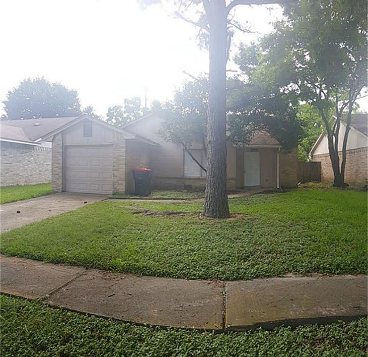 1st image of 12618 Hickory Bend Dr