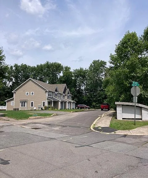 14 Northwood St — Photo 16