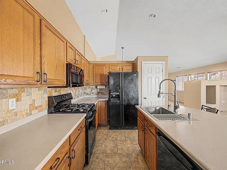12899 S 175th Ave — Photo 14