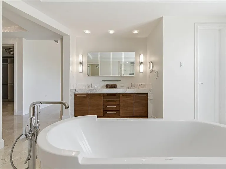 279 Dorado Bch E — Photo 22