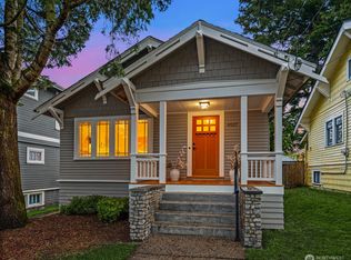 4027 Densmore Ave N, Seattle, WA 98103