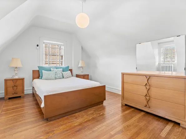 15 86th Street image 21 of 36