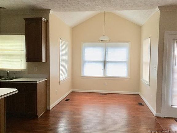 5th image of 3513 Mott Ln