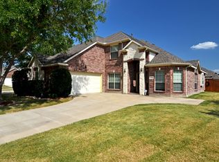 10806 Saint Annes Dr, Rowlett, TX 75089