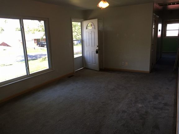 3rd image of 3886 Sparkhill Dr