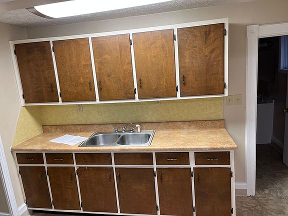 4th image of 805 Hayes Ave #1/2
