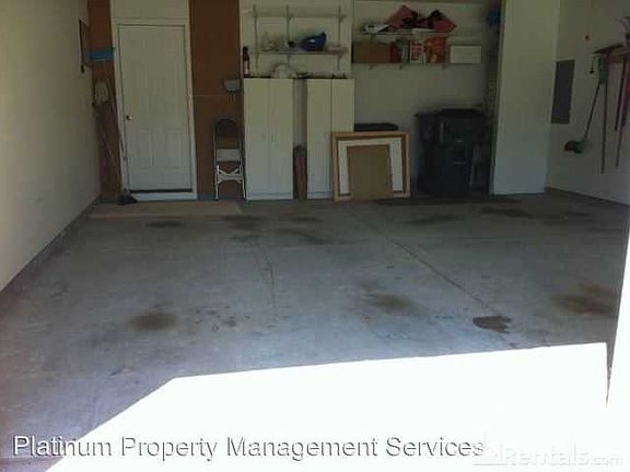 5th image of 2910 School Side Way