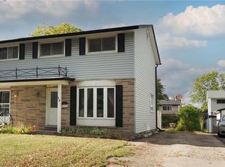 10 Balfour Cres, Kitchener, ON N2C 1Z5