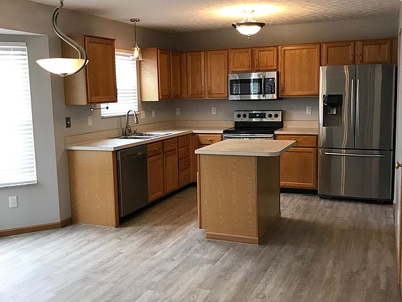 3rd image of 3042 Penton St