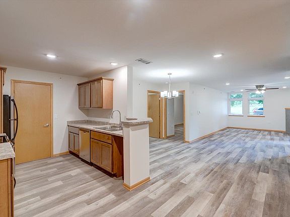 3rd image of 8206 Starr Grass Dr APT 103