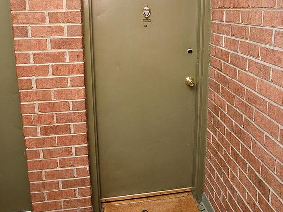 5th image of 3409 University Blvd W #3