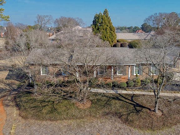 3rd image of 808 N Bethany Rd