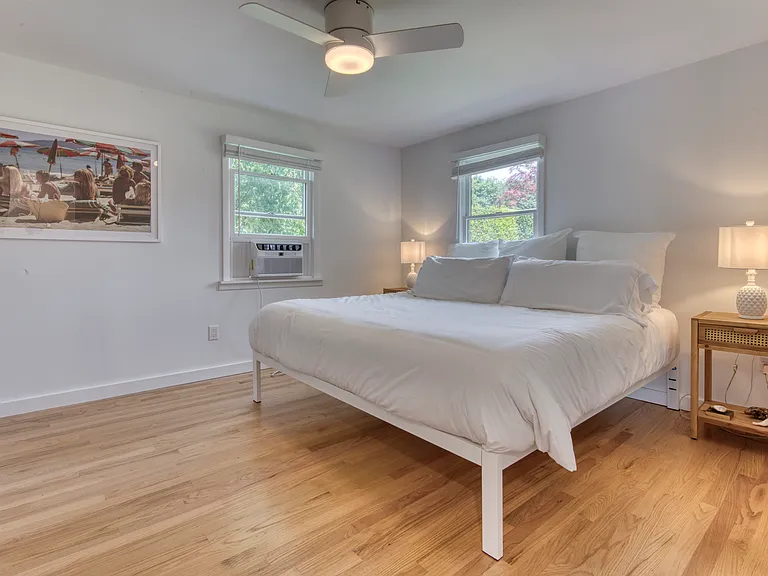 32 S Midway Rd — Photo 14