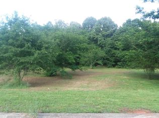 120 Riverside Dr, Benton, TN 37307