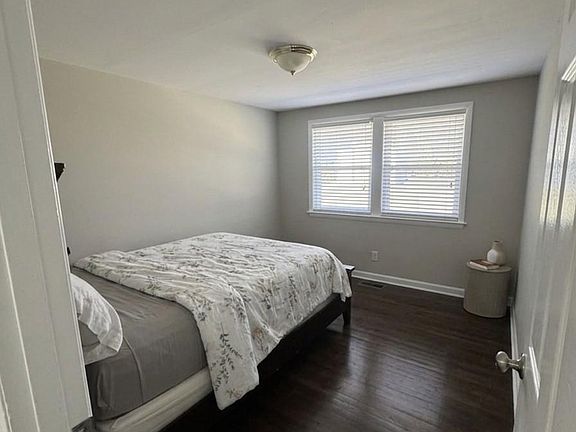 3rd image of 20 Walker Road