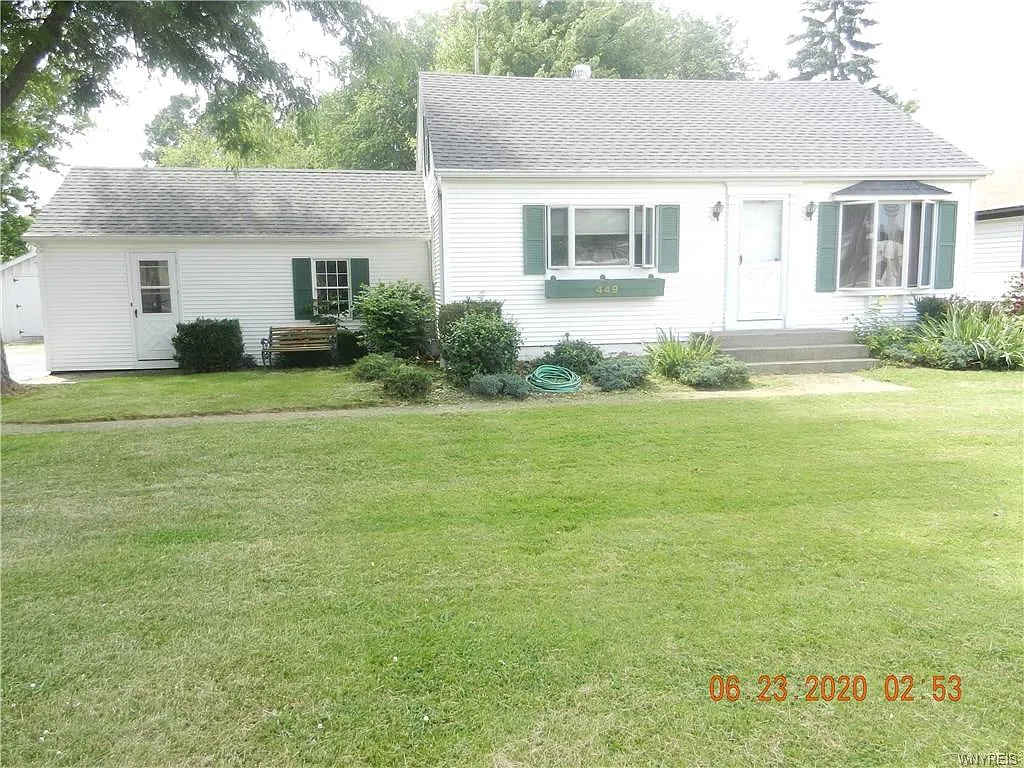 449 Sunset Dr photo 1
