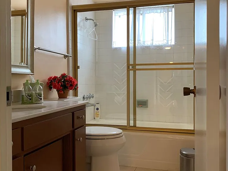 6437 Elmhurst Dr — Photo 16