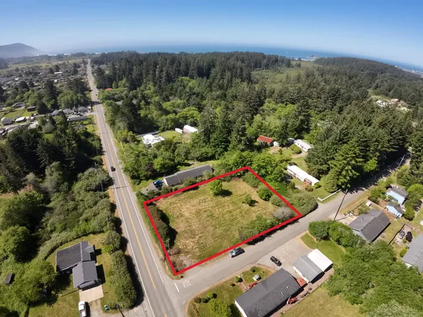 304 Humboldt Rd, Crescent City, CA 95531