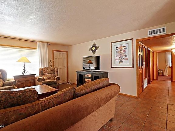 4th image of 1021 N 84th Pl
