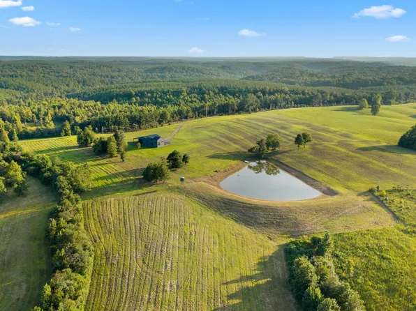 6065 Spencer Rd, Nunnelly, TN 37137