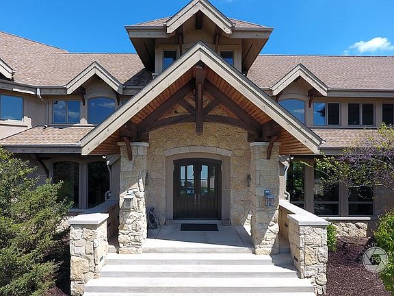5th image of 8690 Bass Island Dr